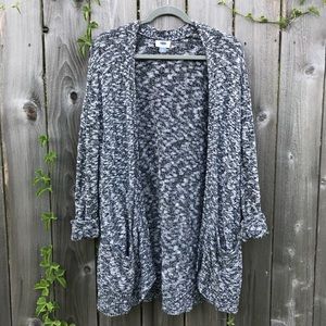 Old Navy Women’s heather black & white cardigan